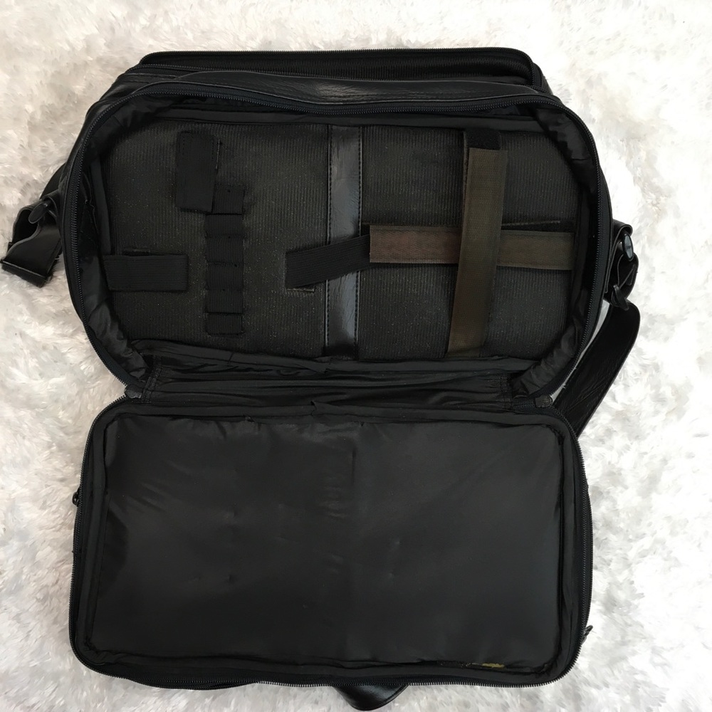 Laredo Messenger/Camera Multi Compartments Bag - image 8